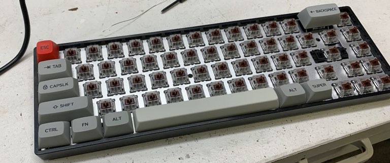 Beginning to install the keycaps, starting with keys that need stabilisers